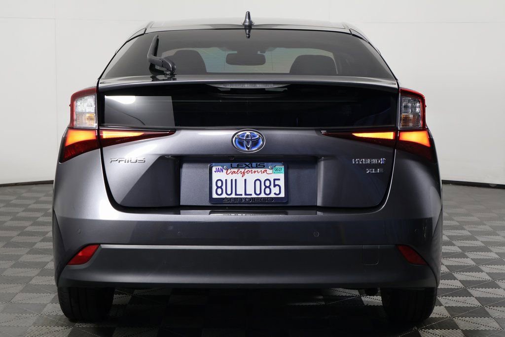 Used 2021 Toyota Prius XLE w/ Advanced Technology Package image 5