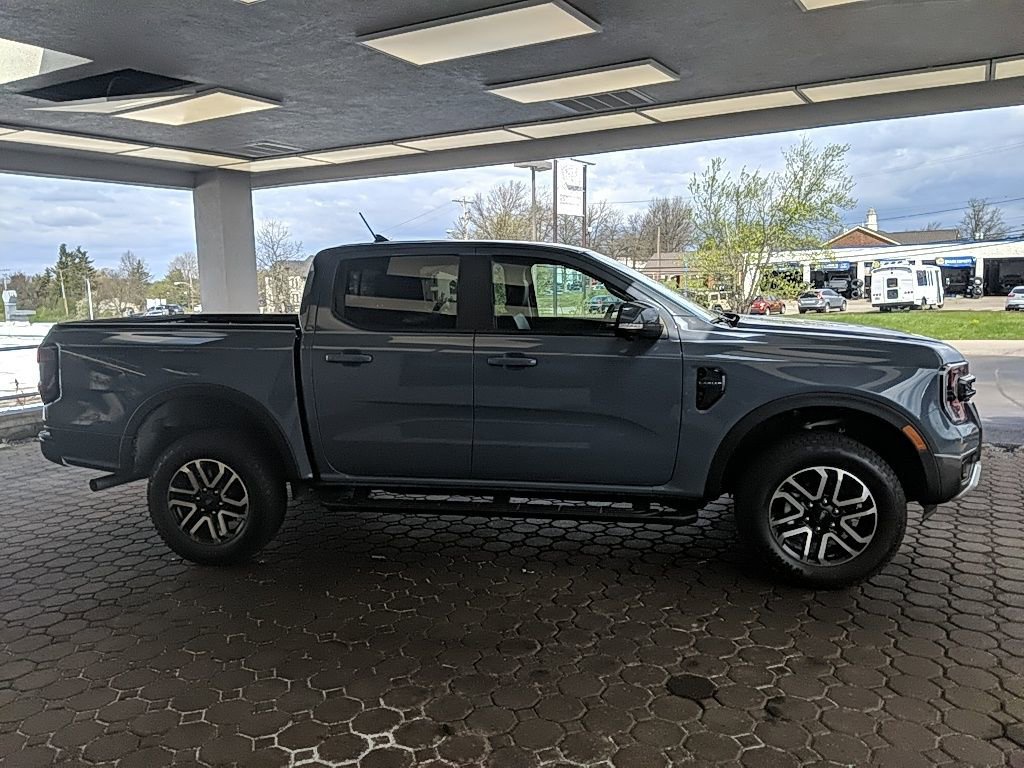 Used 2025 Ford Ranger Lariat w/ Trailer Tow Package image 5