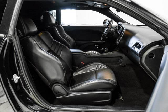 Used 2020 Dodge Challenger SRT Hellcat w/ Plus Package RWD image 30