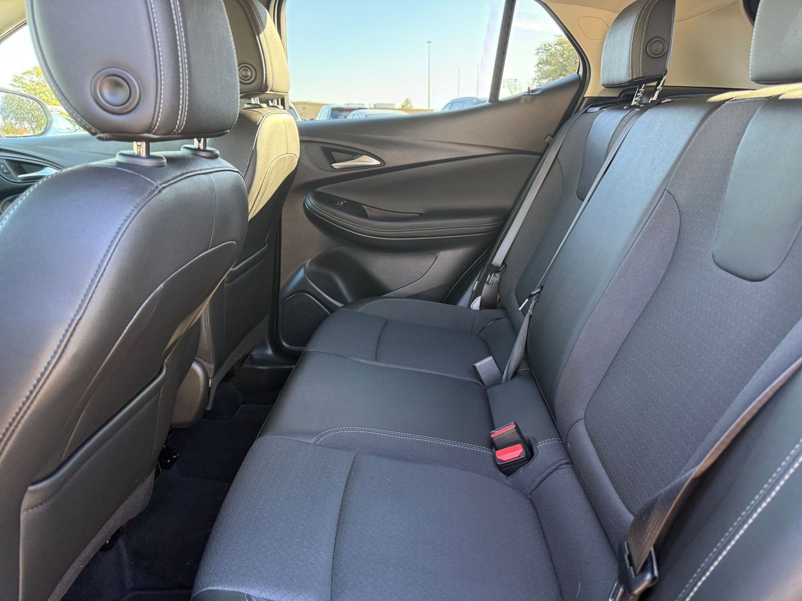 Used 2025 Buick Encore GX Preferred image 25