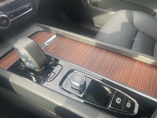 Used 2024 Volvo XC60 B5 Plus w/ Climate Package AWD/4WD image 20