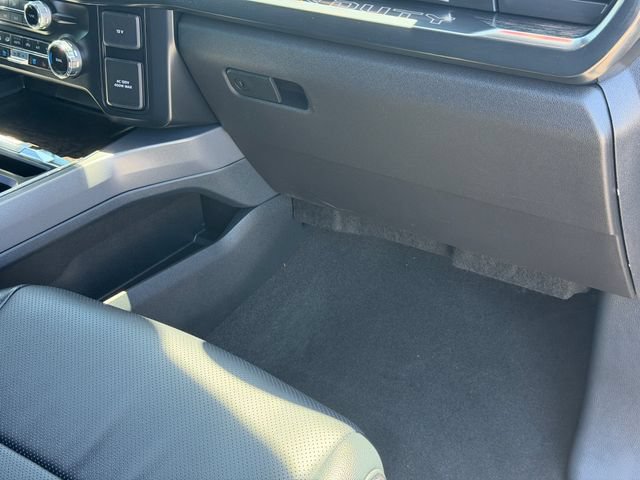 Used 2024 Ford F250 Lariat w/ Sport Appearance Package AWD/4WD image 21