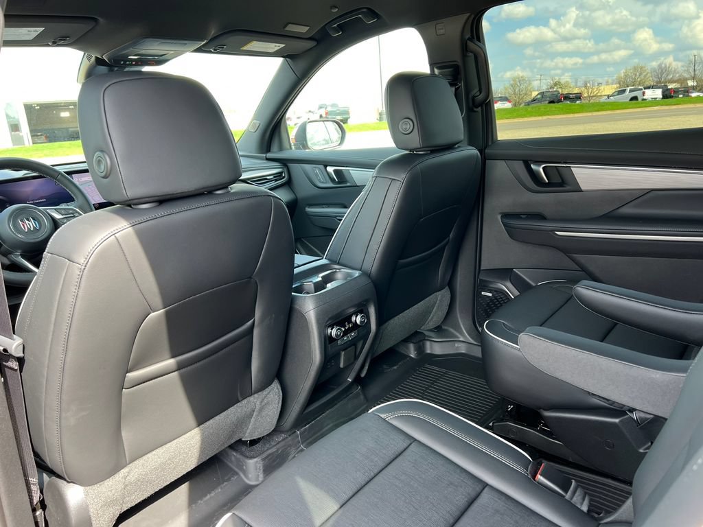 New 2026 Buick Enclave Preferred w/ Power Package AWD/4WD image 37