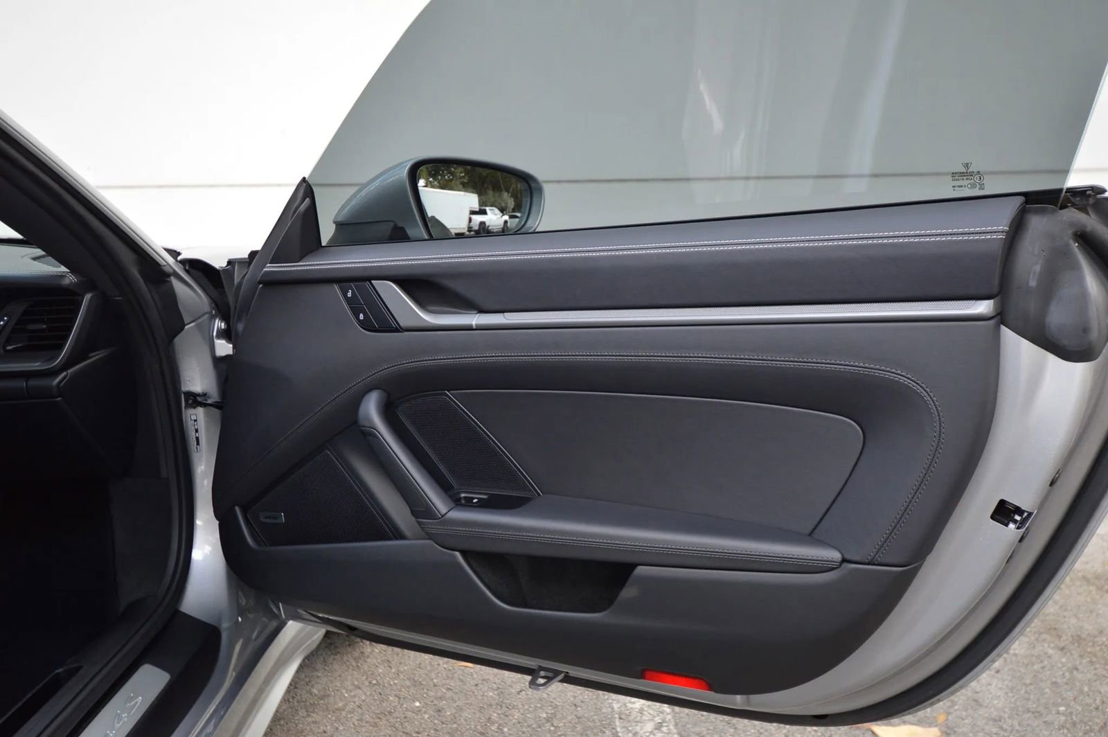 Used 2024 Porsche 911 Carrera 4S image 29