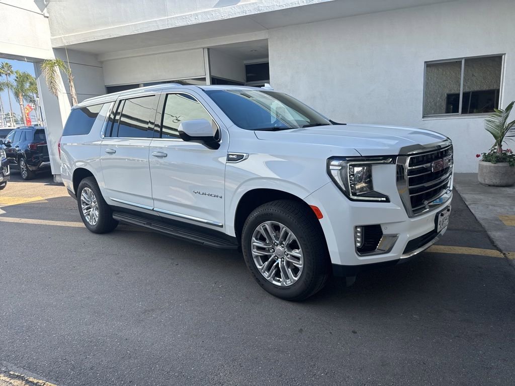 Used 2024 GMC Yukon XL SLT image 1