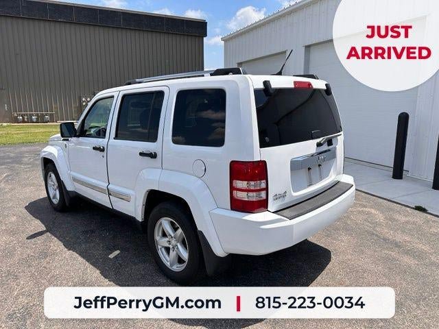 Used 2011 Jeep Liberty Limited AWD/4WD image 9