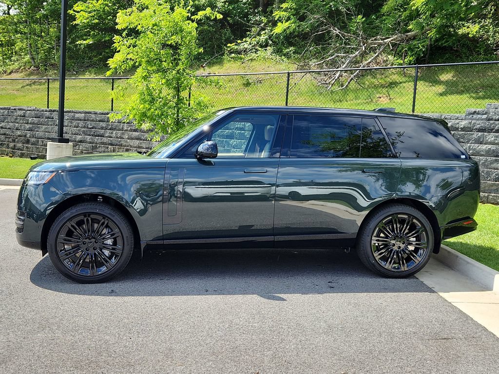 New 2026 Land Rover Range Rover Long Wheelbase SE AWD/4WD image 9