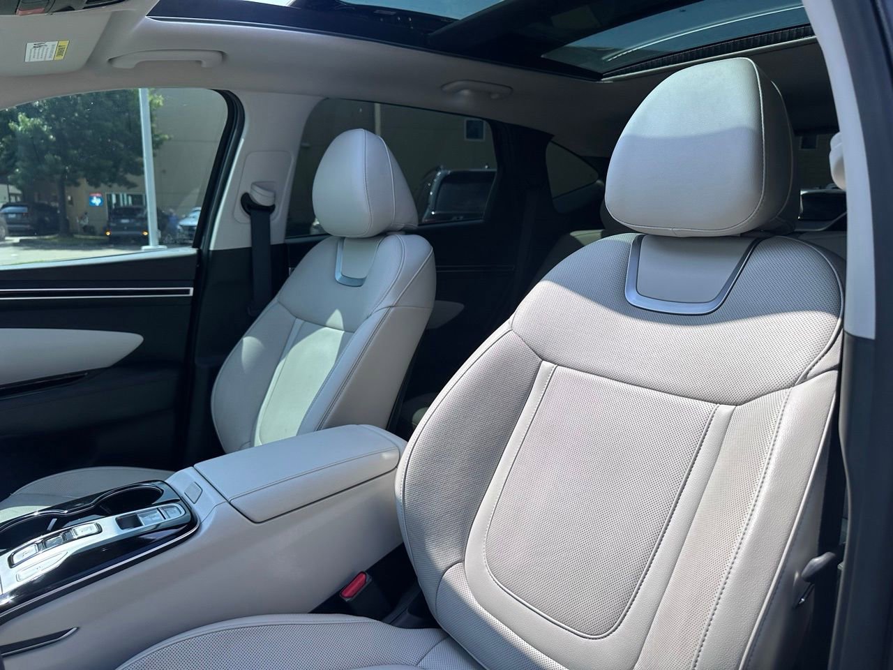 Used 2023 Hyundai Tucson Limited image 25