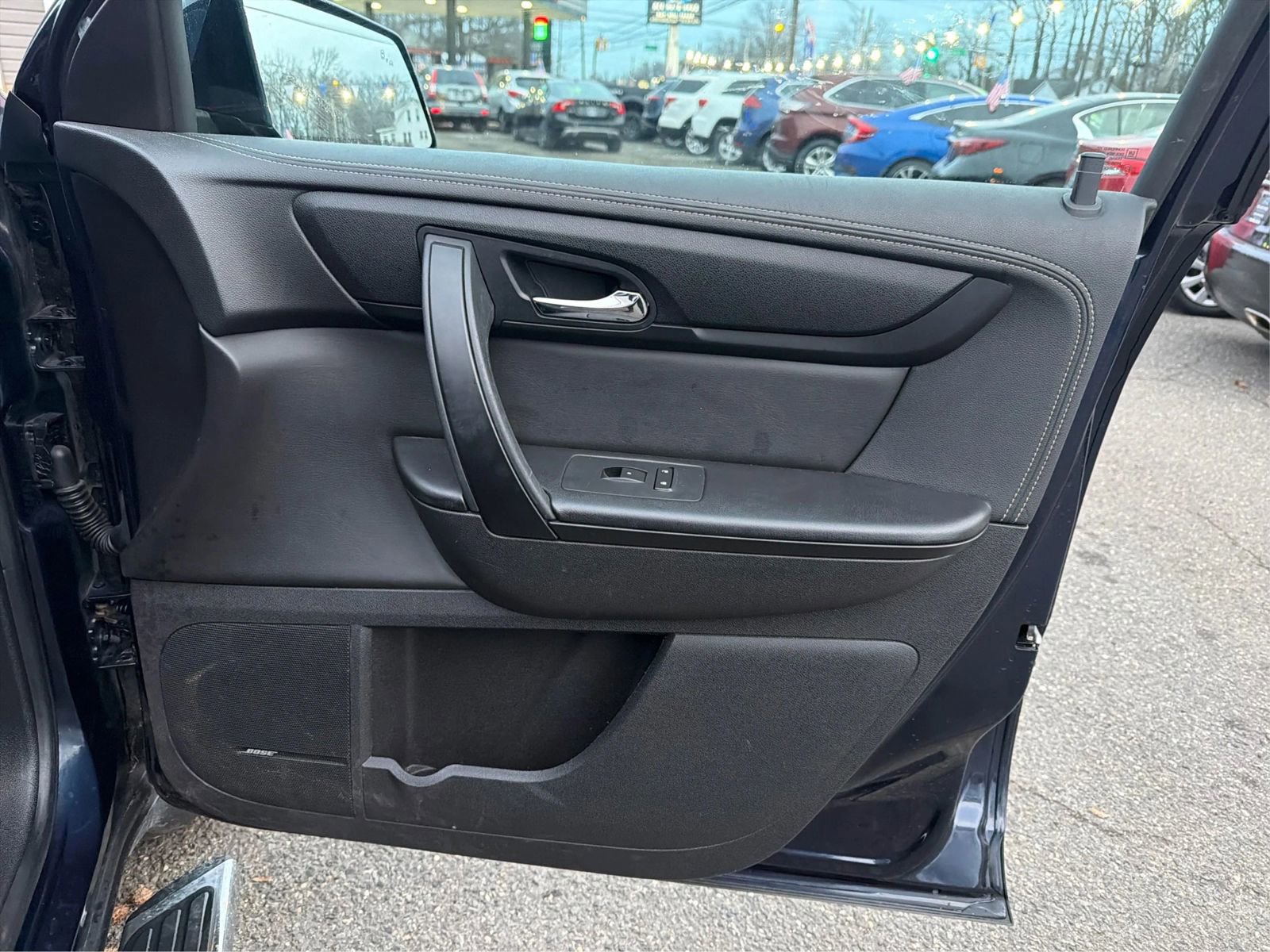 Used 2017 Chevrolet Traverse LT image 26