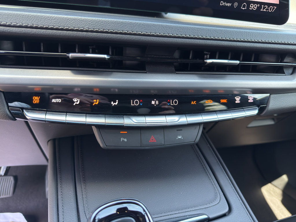 Used 2024 Cadillac XT4 Premium Luxury image 16