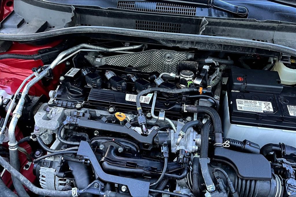 Certified 2022 Toyota Corolla Cross XLE w/ Convenience Package image 31