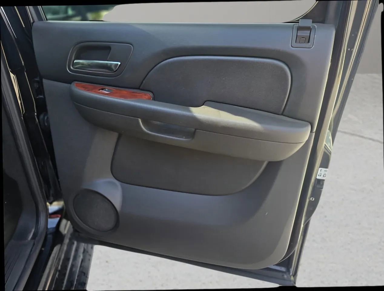 Used 2013 Chevrolet Avalanche LT w/ All-Star Edition image 18