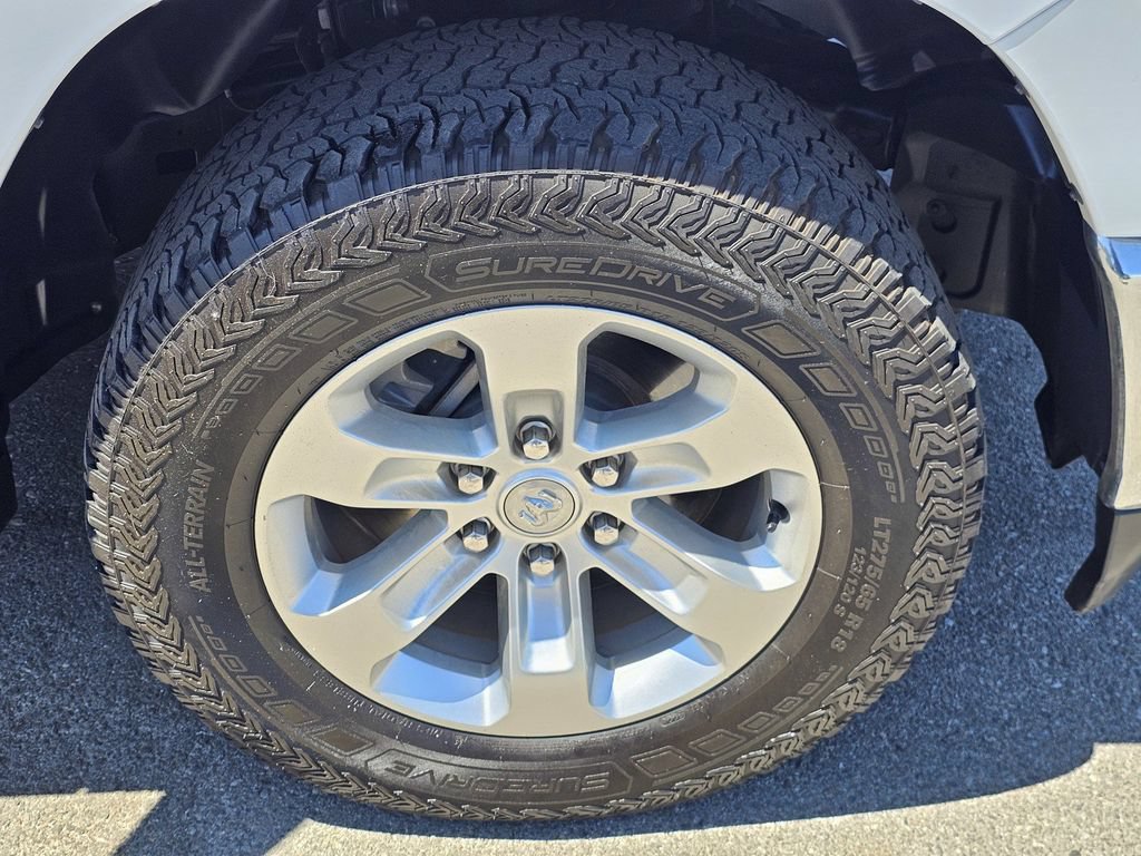 Used 2024 RAM 1500 Laramie AWD/4WD image 9