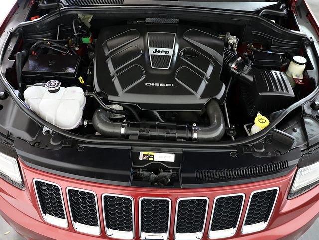 Used 2014 Jeep Grand Cherokee Overland w/ Advanced Technology Group AWD/4WD image 40