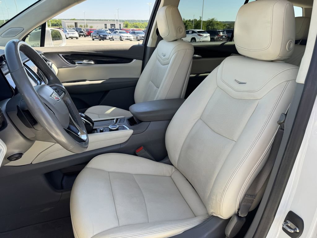 Used 2020 Cadillac XT6 Premium Luxury FWD image 25