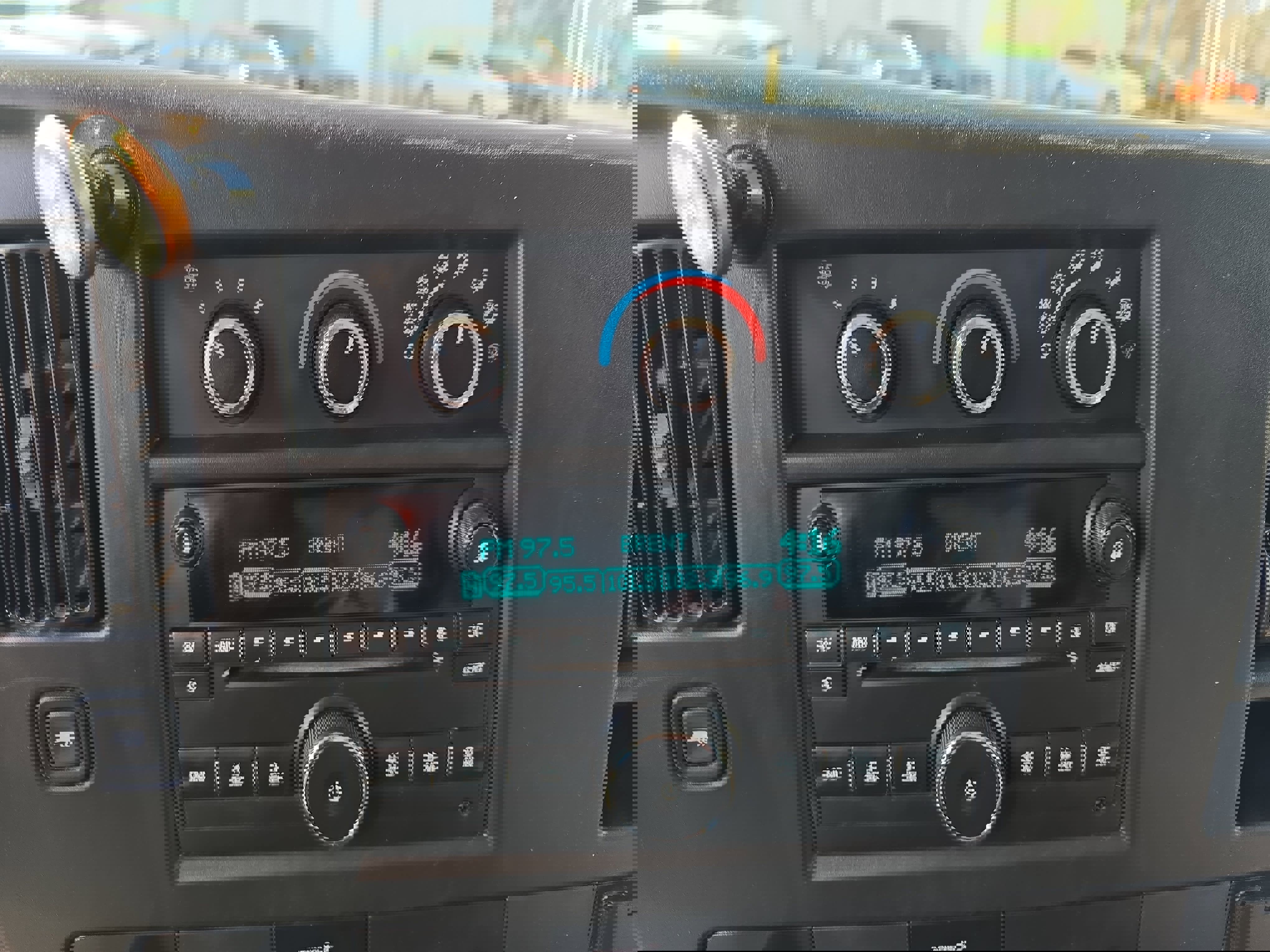 Used 2018 Chevrolet Express 3500 w/ Power Convenience Package image 22