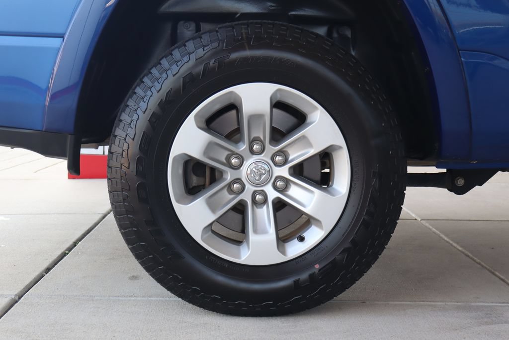 Used 2019 RAM 1500 Laramie AWD/4WD image 11
