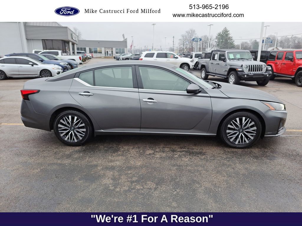 Used 2023 Nissan Altima 2.5 SV image 6