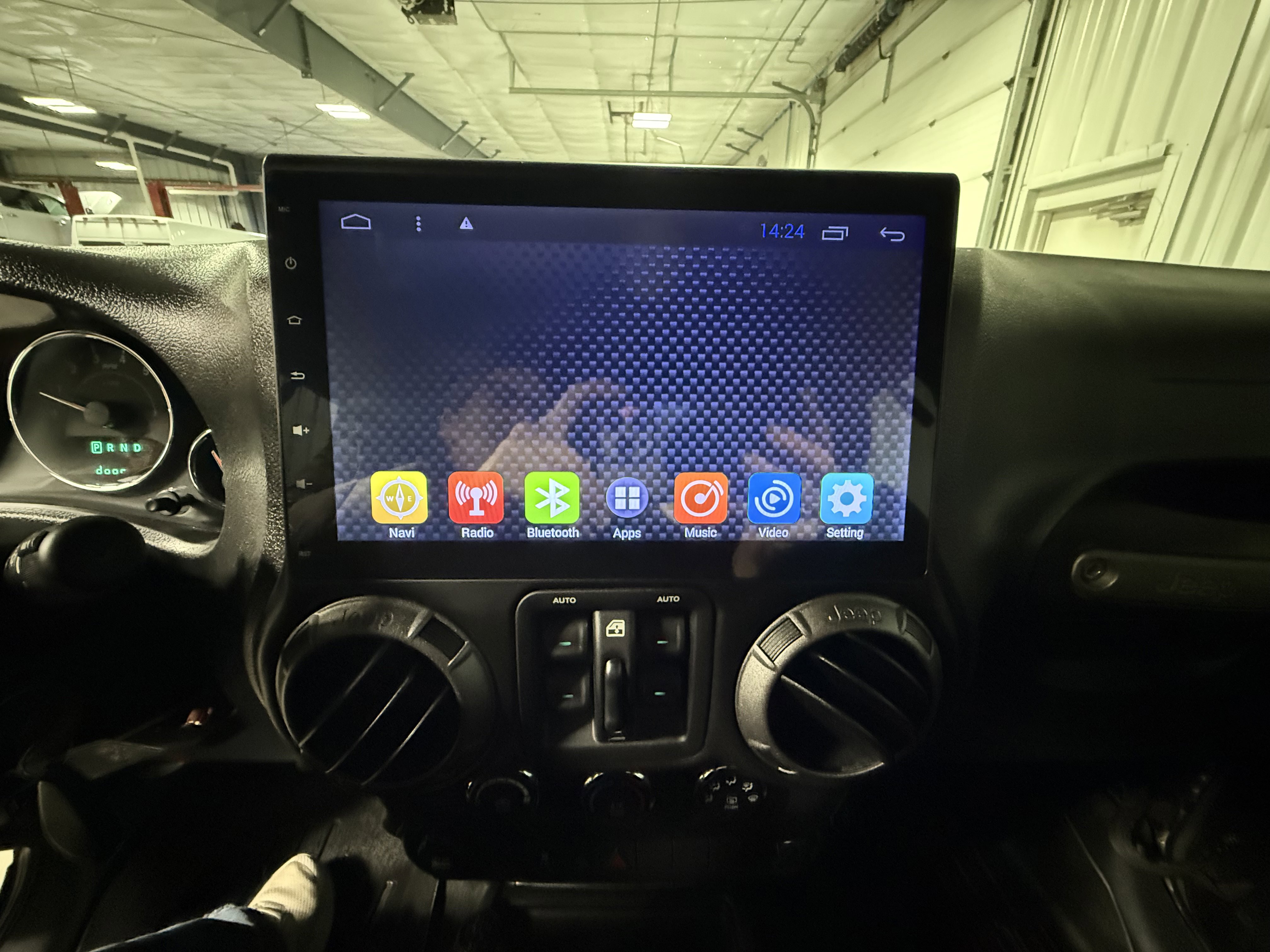 Used 2018 Jeep Wrangler Unlimited Sport image 30
