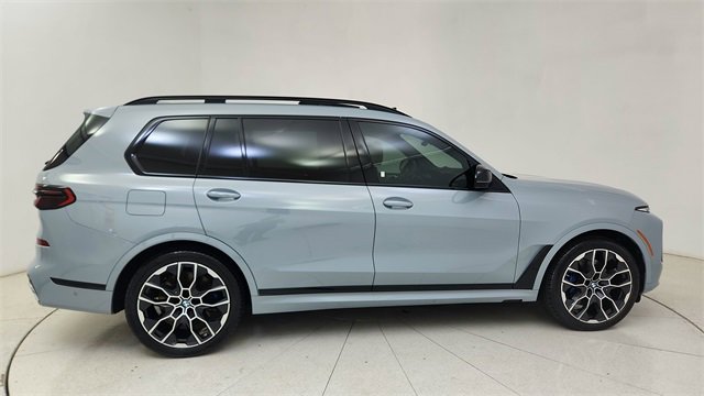 Used 2025 BMW X7 M60i image 6