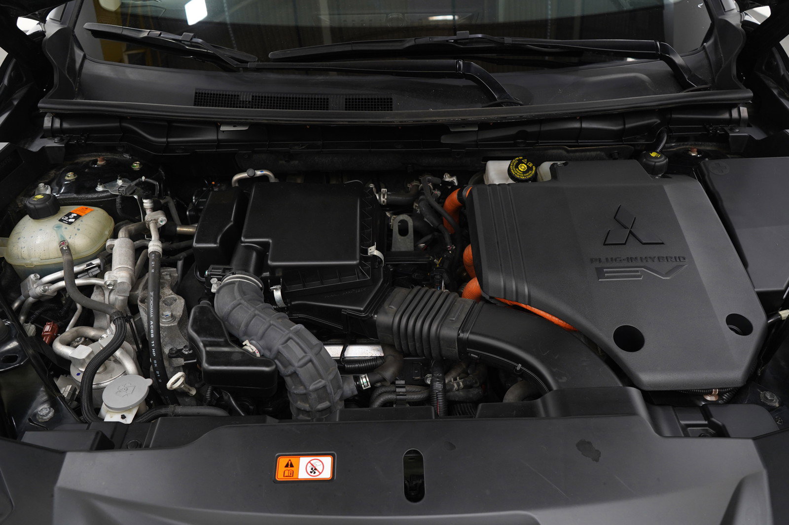 Used 2023 Mitsubishi Outlander SE image 34