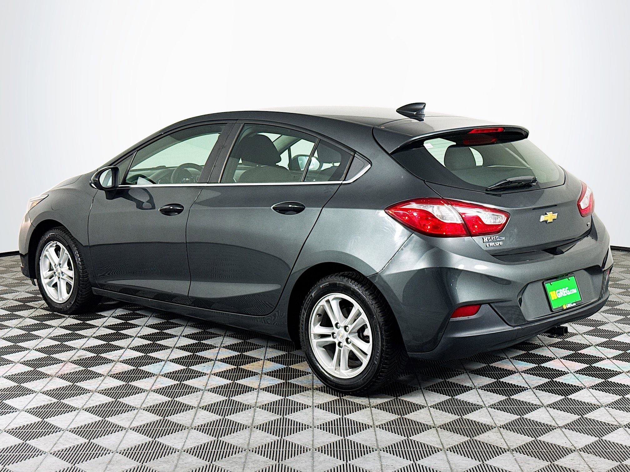 Used 2017 Chevrolet Cruze LT w/ Convenience Package image 6