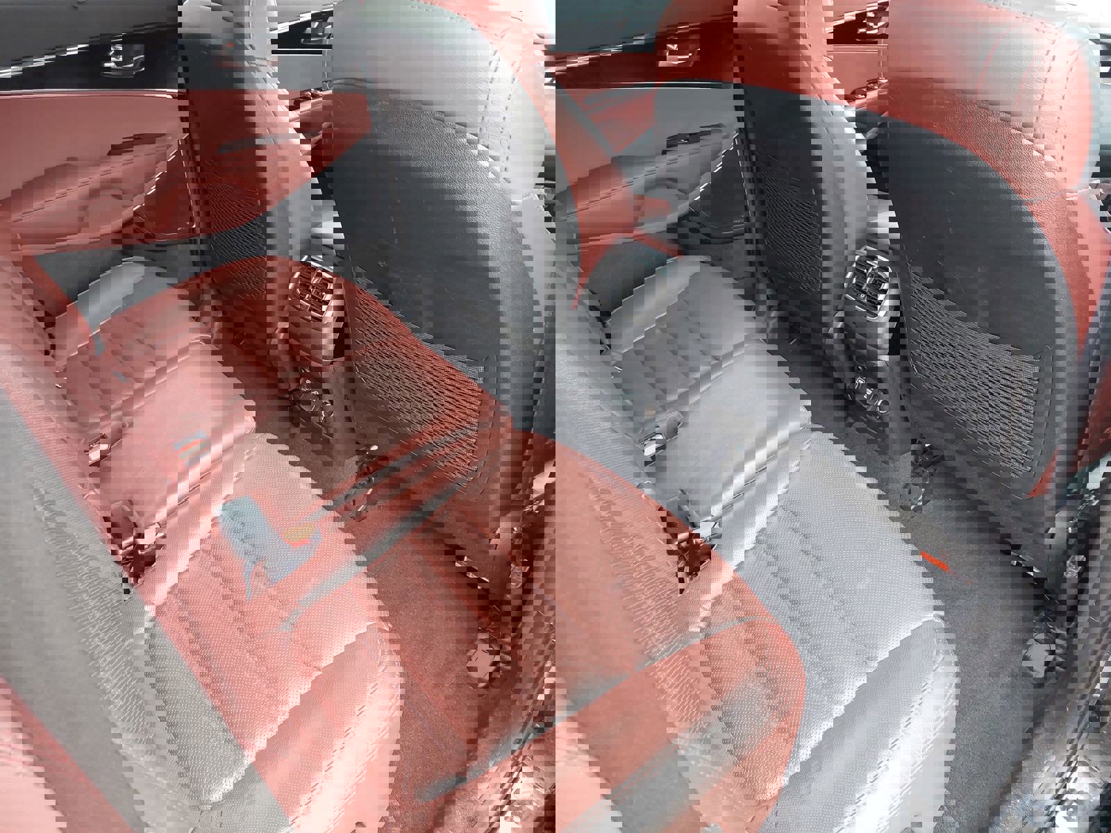 Used 2017 Kia Sorento SX image 12