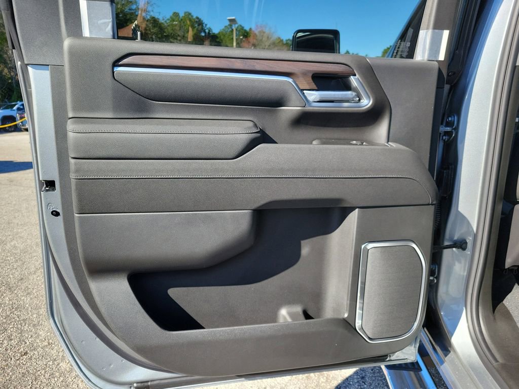 New 2026 GMC Sierra 2500 SLT w/ SLT Premium Package image 13