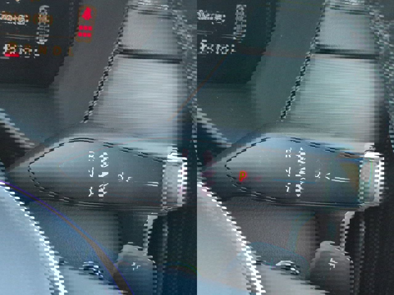 Used 2025 GMC Acadia Elevation image 19