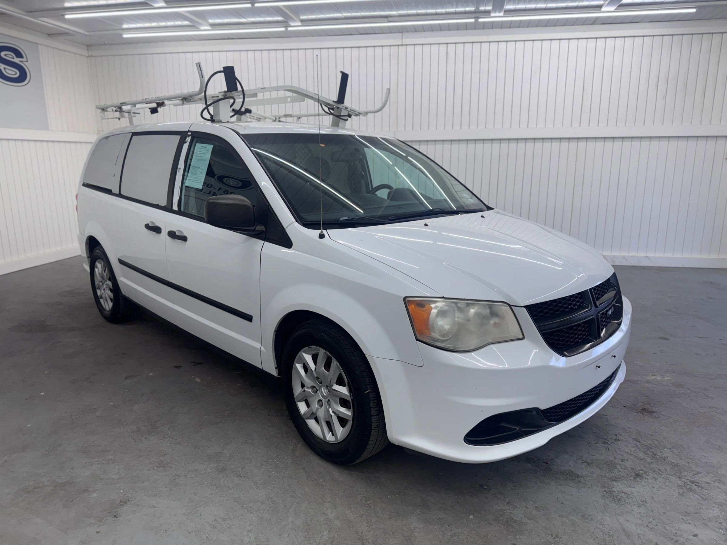Used 2014 RAM C/V Tradesman w/ UConnect Hands-Free Group image 3