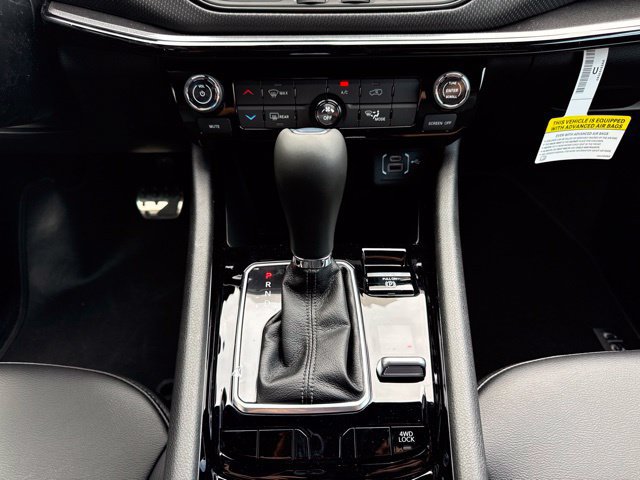 New 2026 Jeep Compass Latitude AWD/4WD image 16