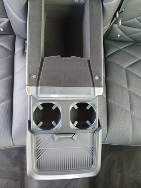 New 2026 BMW 740i w/ Executive Package RWD image 16