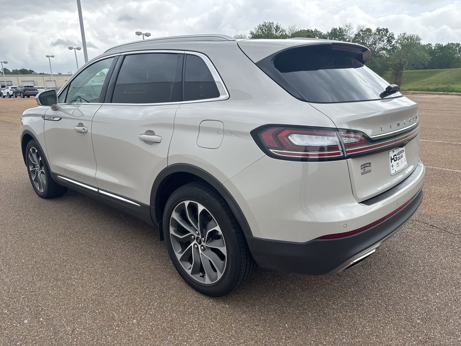 Used 2023 Lincoln Nautilus Reserve w/ Luxury Package image 5