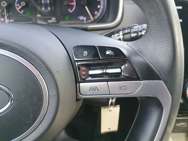 Used 2023 Hyundai Santa Cruz SE w/ Cargo Package image 29