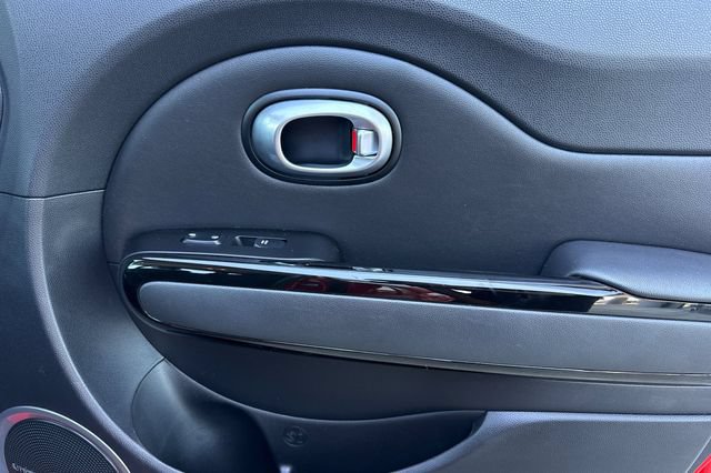 Used 2014 Kia Soul + w/ Audio Package FWD image 21