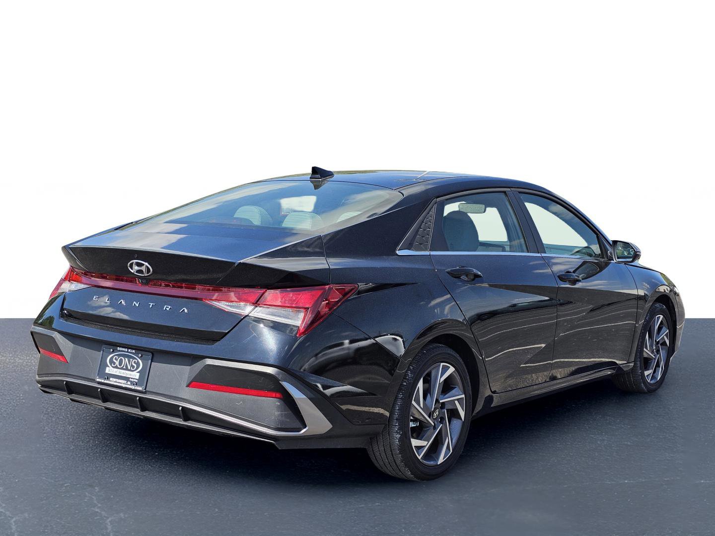 Used 2025 Hyundai Elantra Limited image 8
