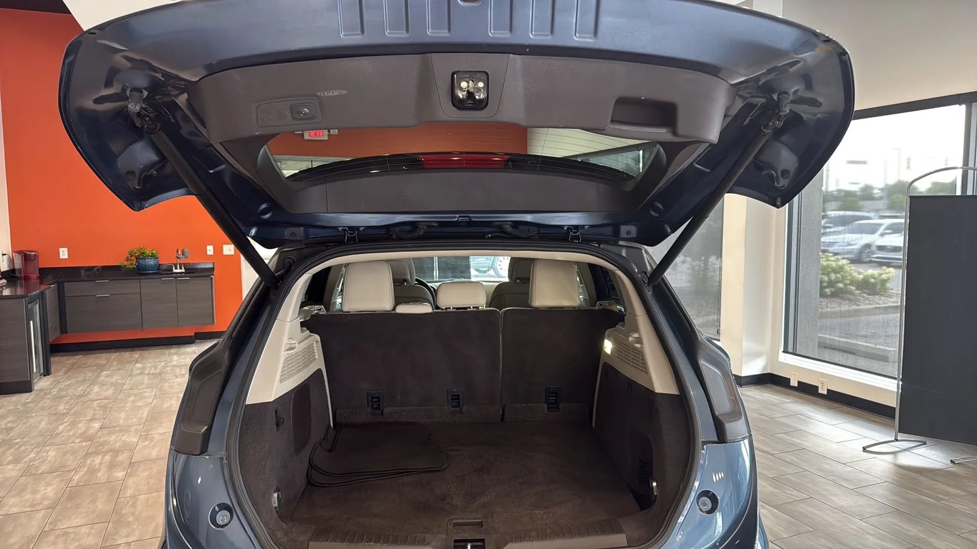 Used 2018 Lincoln MKC Premiere FWD image 31