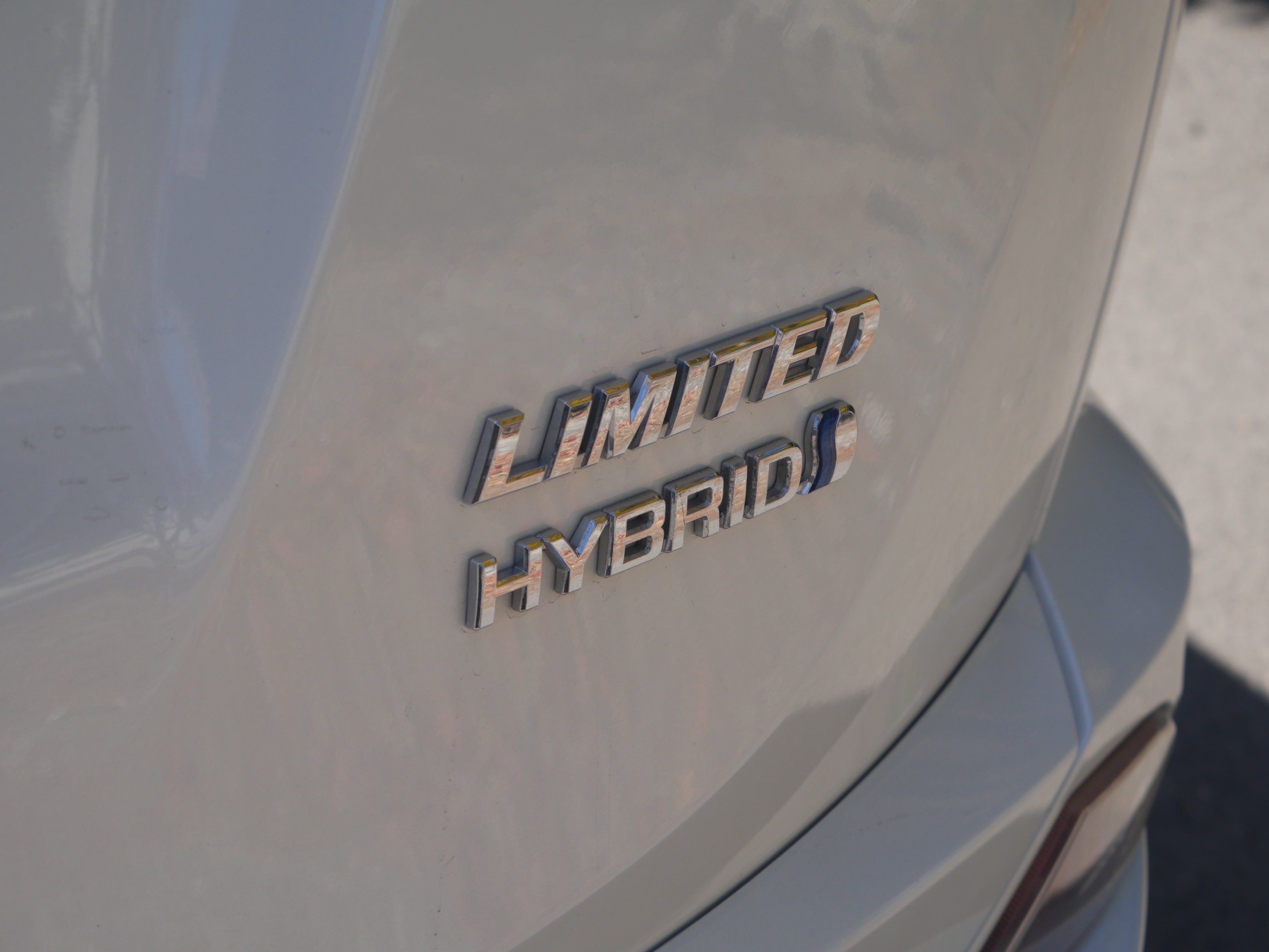 Used 2017 Toyota RAV4 Limited w/ Advanced Technology Package AWD/4WD image 22