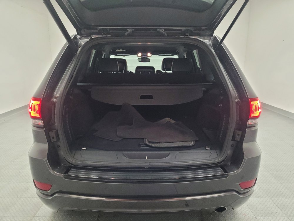 Used 2018 Jeep Grand Cherokee Altitude AWD/4WD image 29