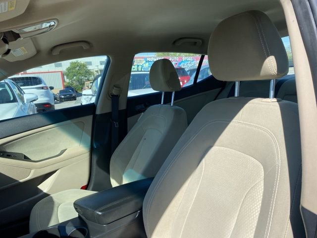 Used 2011 Kia Optima LX FWD image 9