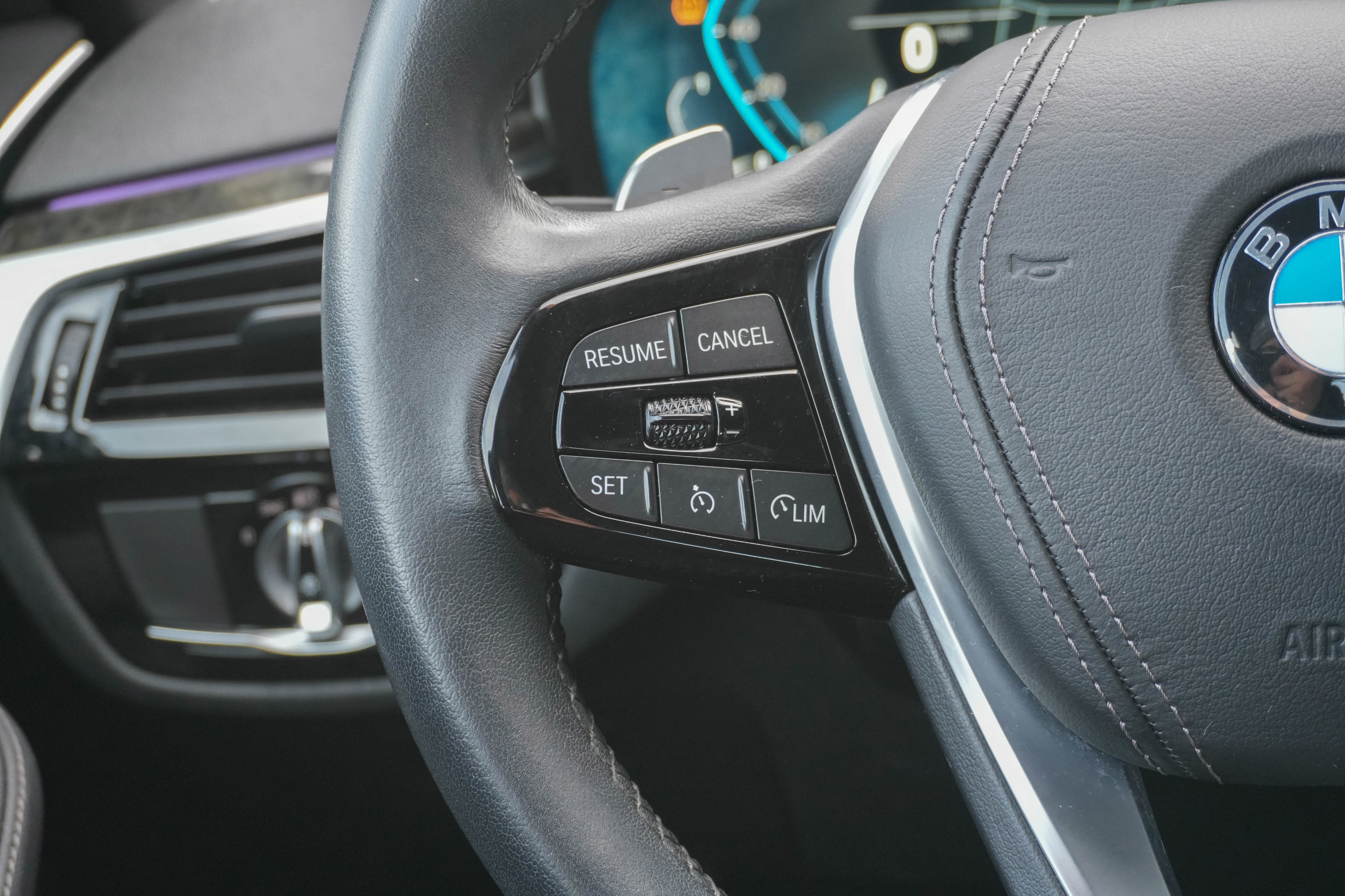 Certified 2023 BMW 530i xDrive w/ Premium Package image 16