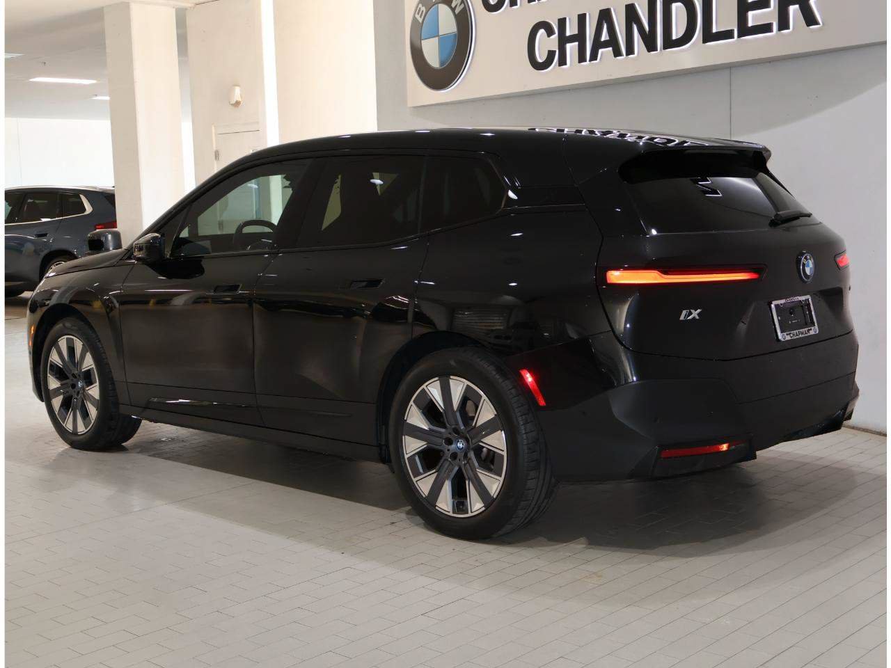 Certified 2024 BMW iX xDrive50 AWD/4WD image 5