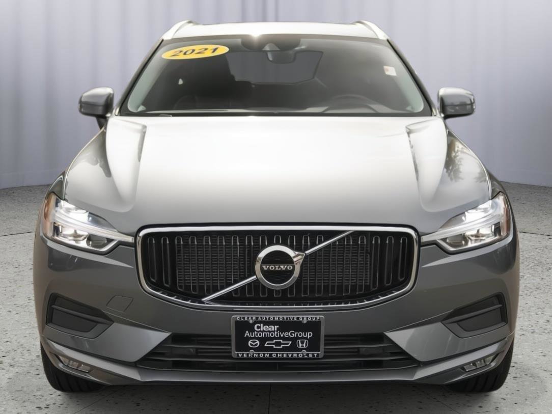 Used 2021 Volvo XC60 T5 Momentum w/ Protection Package Premier image 16