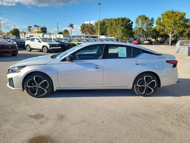 Certified 2025 Nissan Altima 2.5 SR w/ SR Premium Package image 8