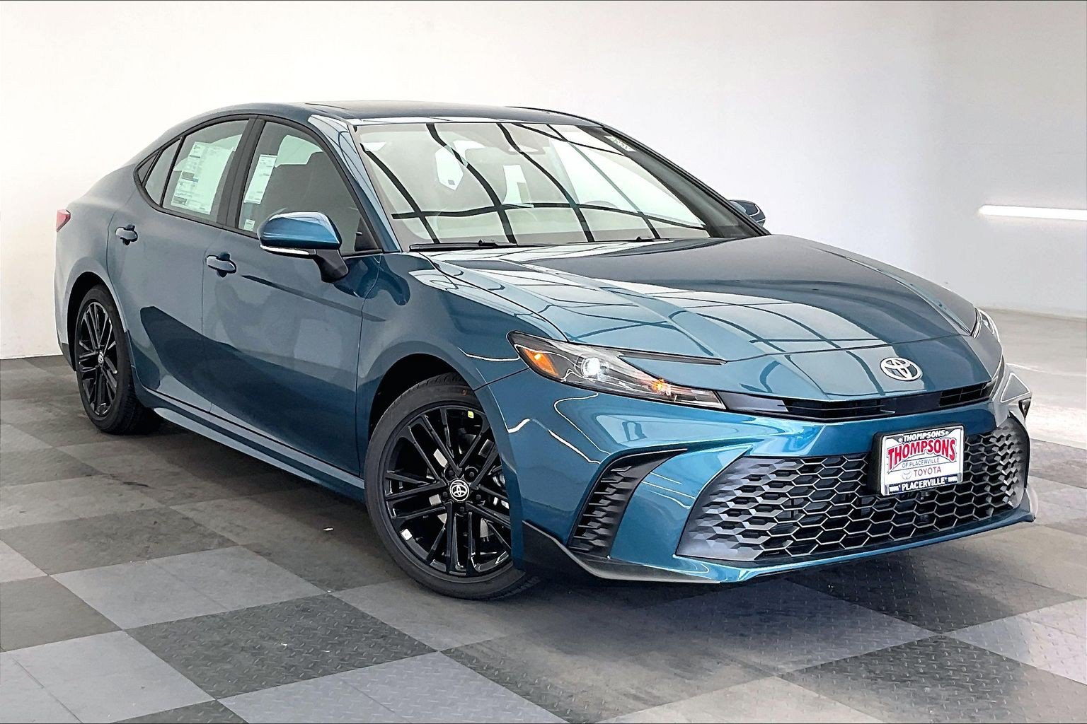 New 2026 Toyota Camry SE w/ Convenience Package FWD image 1