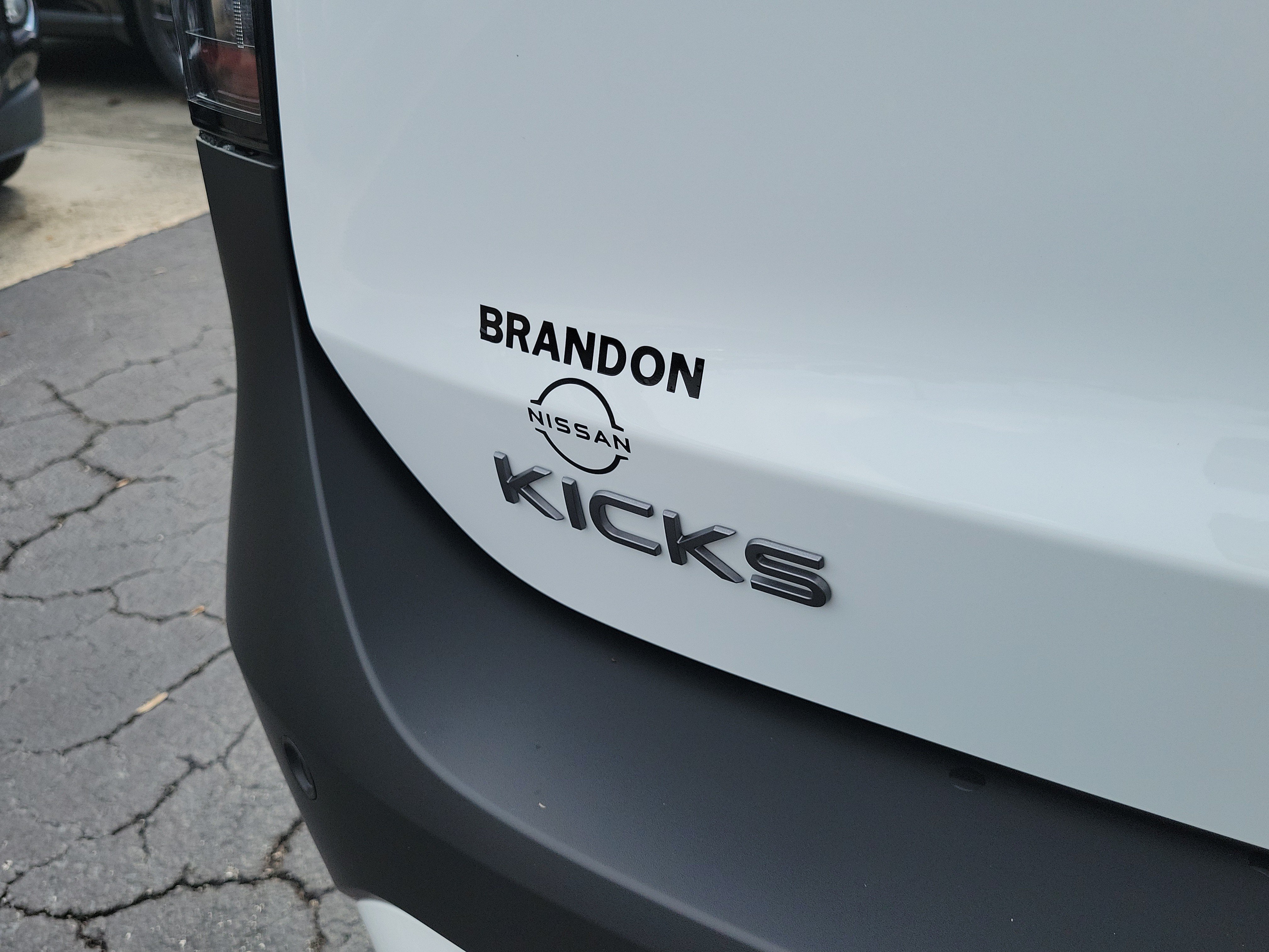 Certified 2026 Nissan Kicks SV FWD image 8
