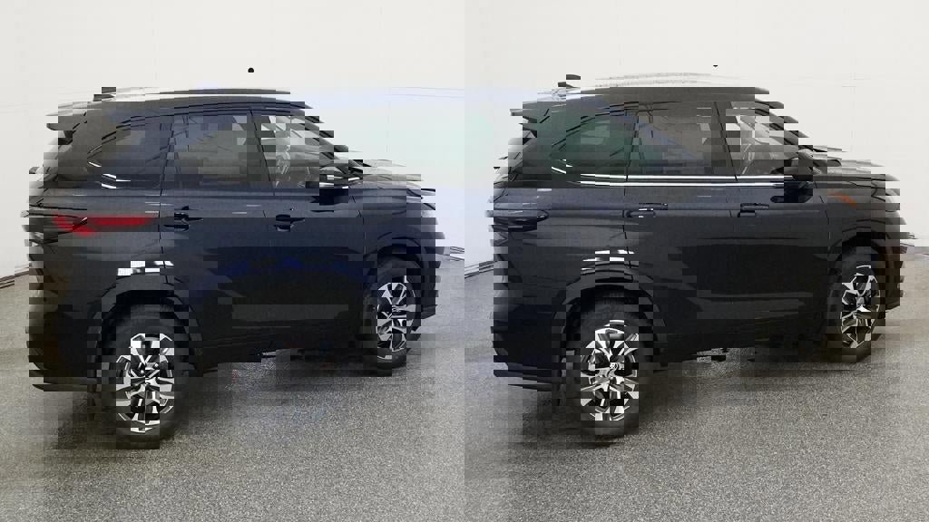 New 2026 Toyota Highlander XLE image 10