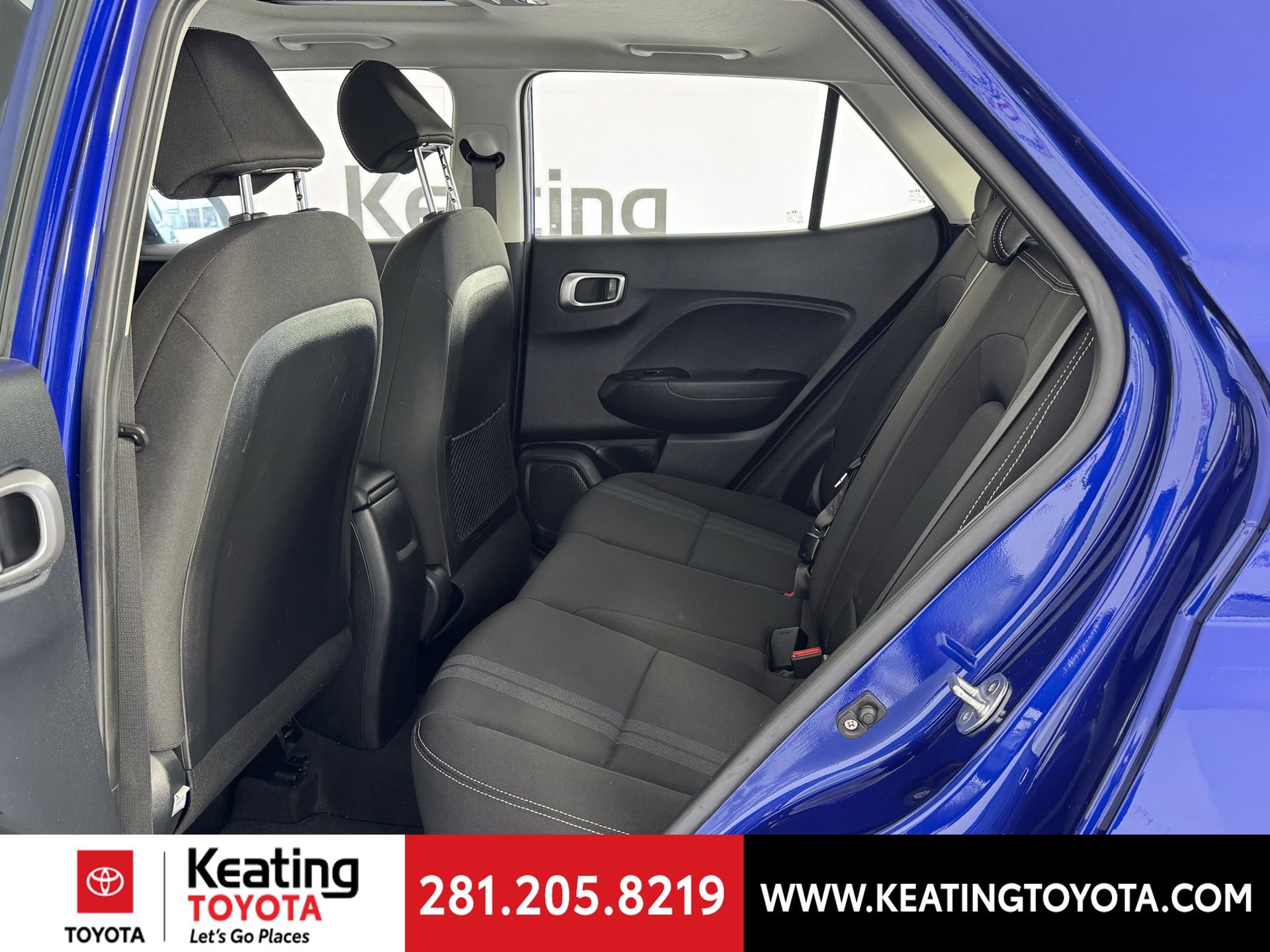 Used 2023 Hyundai Venue SEL image 15