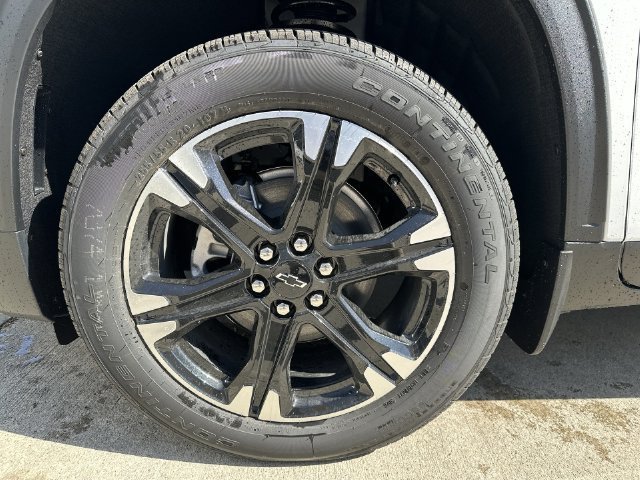 New 2027 Chevrolet Traverse LT FWD image 18