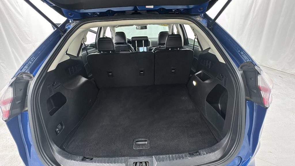 Used 2023 Ford Edge SEL image 15